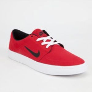 NIKE Sneaker Guys Low Top SB Portmore Red Black White Canvas
